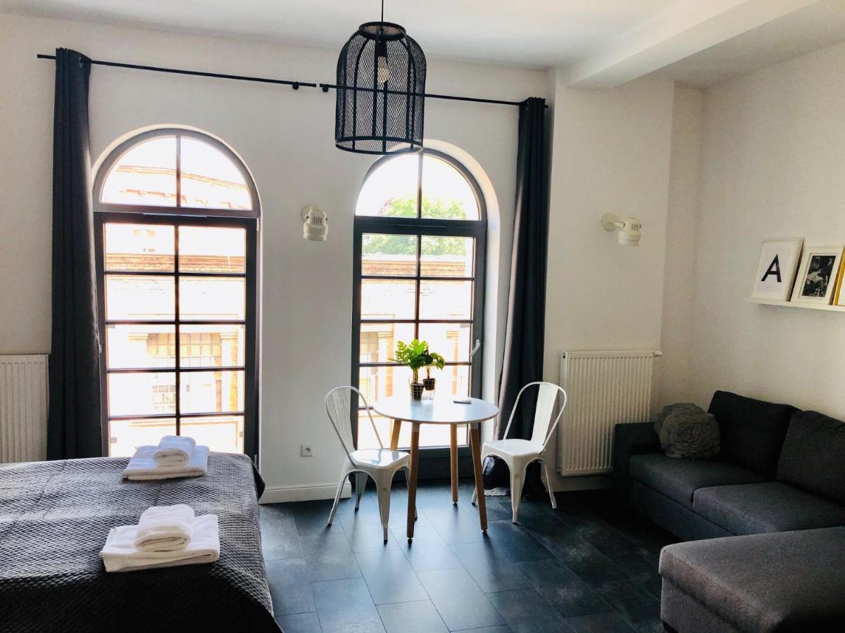Apartmán One Night Lofty Fabryczna Zelená Hora Exteriér fotografie